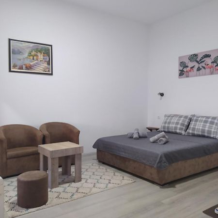 Lotus House Lejlighed Zrenjanin Eksteriør billede